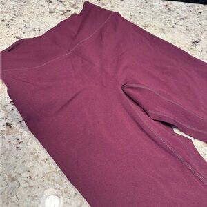 Fabletics motion 365 burgundy leggings size medium